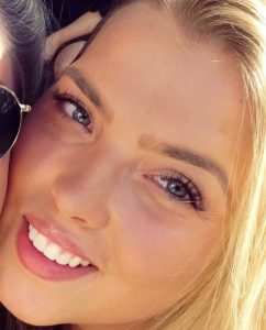 Gorgeous patient selfie received this week from our lovely patient Hana. Hana started her treatment with us in October her main focus was to reduce how much gum showed when smiling and improve the position of her teeth. together we customised her treatment plan to straighten her top and bottom teeth using our cosmetic tooth alignment brace ( CFAST) ( this took 6 months) to correct the position of her teeth followed by some simple tooth whitening and cosmetic bonding to give the overall perfect smile ? Check Hana’s review out on her experience on our Facebook page 